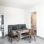 Blazer Apartmanhotel
