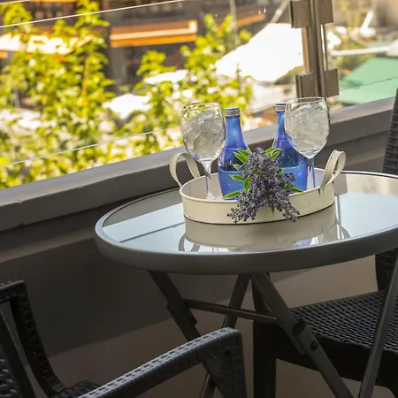 Lägenhetshotell Blazer Larnaca