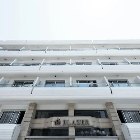 Blazer Apartahotel