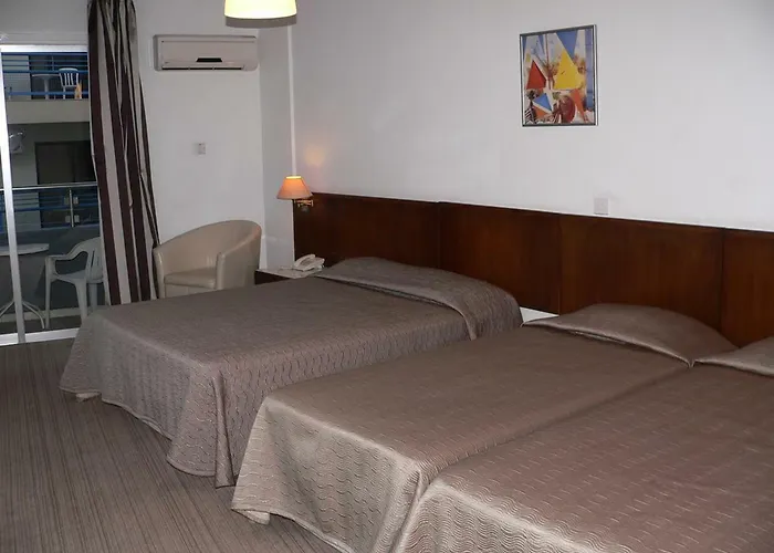 Apartahotel Blazer Lárnaca