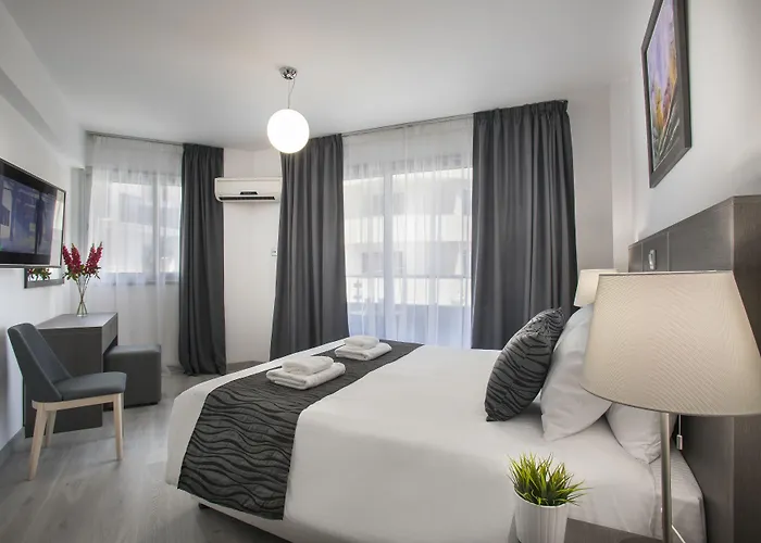 Blazer Apartahotel 3*