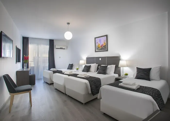 Blazer Apartahotel 3*