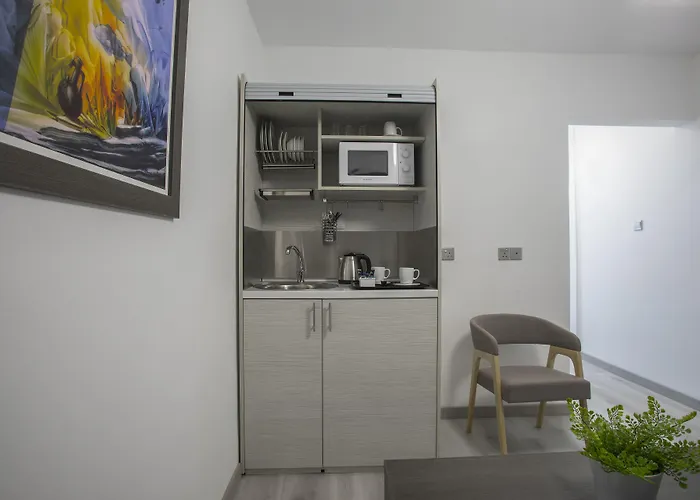 Blazer Apartahotel Lárnaca