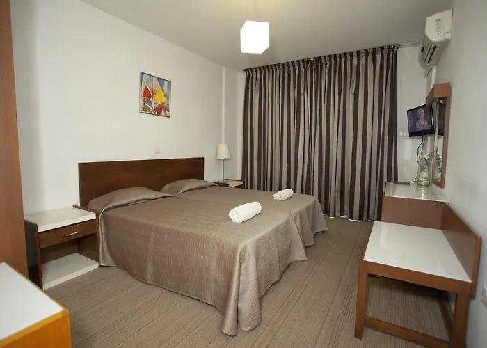 Apartahotel Blazer Lárnaca