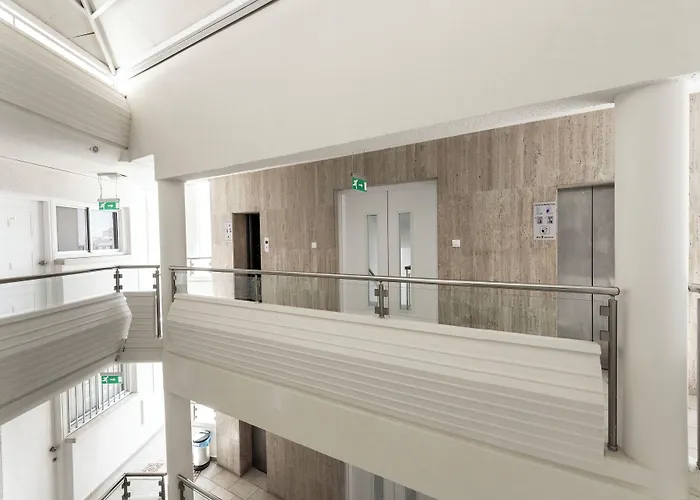 Lägenhetshotell Blazer Larnaca