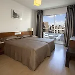开拓者公寓式酒店 3*