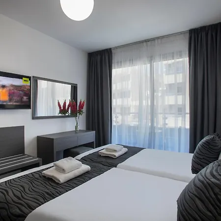 Aparthotel Blazer Larnaca