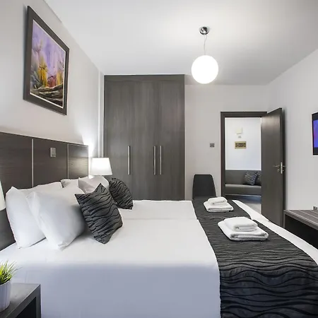 Blazer Aparthotel Larnaca