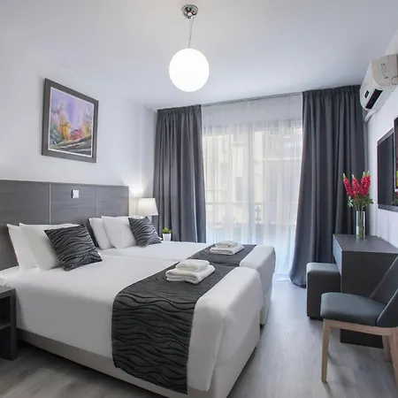 Blazer Aparthotel