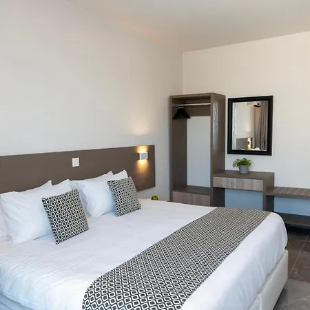 Blazer Aparthotel