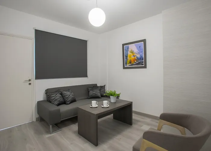 Blazer アパートホテル