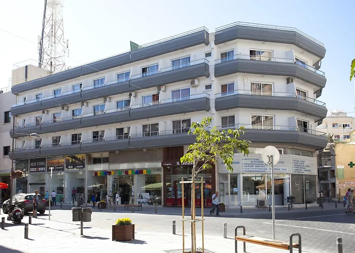 Blazer 3* ラルナカ