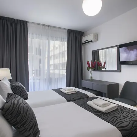 Aparthotel Blazer Larnaca