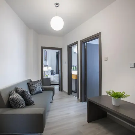 Blazer Aparthotel Larnaca